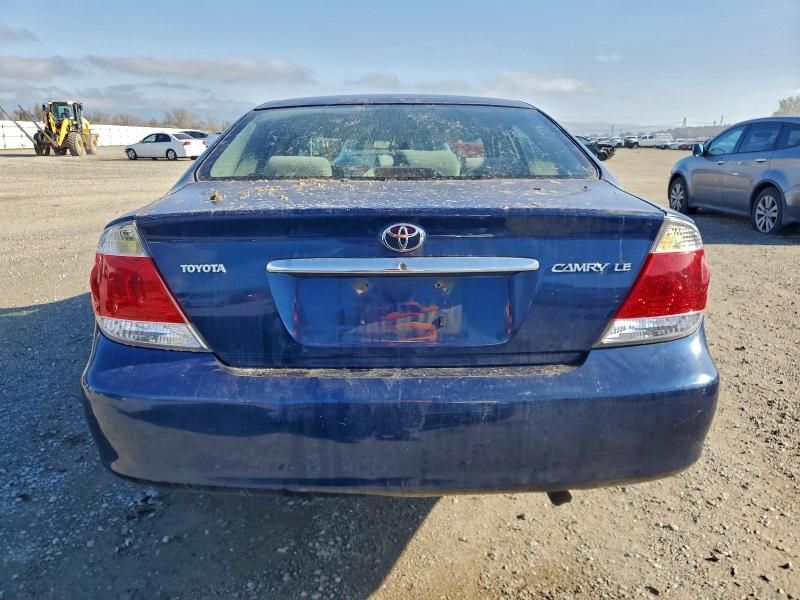 2005 Toyota Camry le