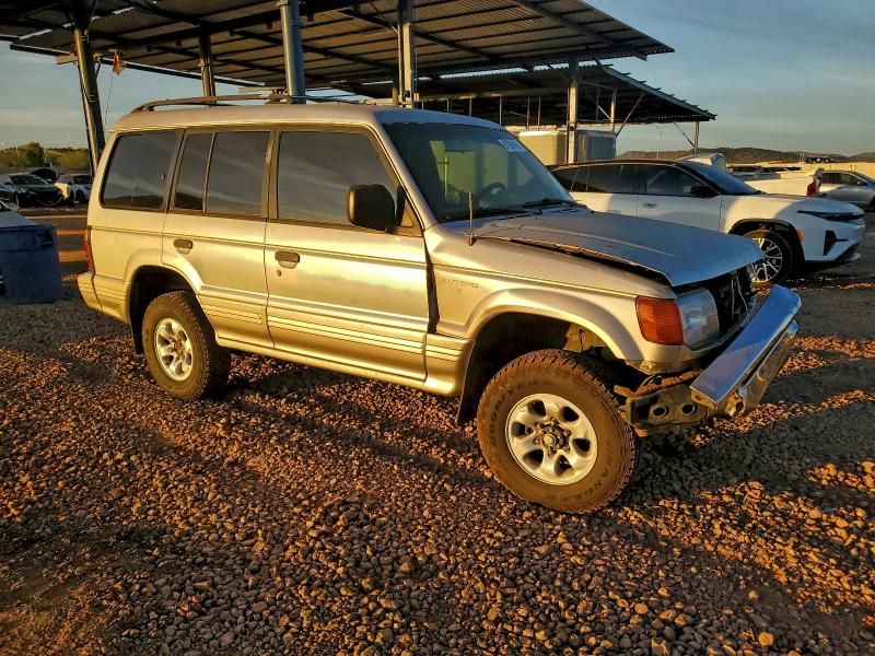 1997 Mitsubishi Montero ls