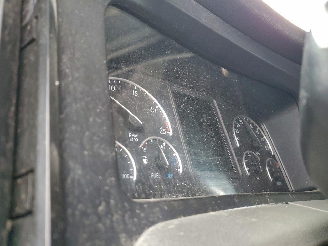 2020 Freigliner Cascadia 126