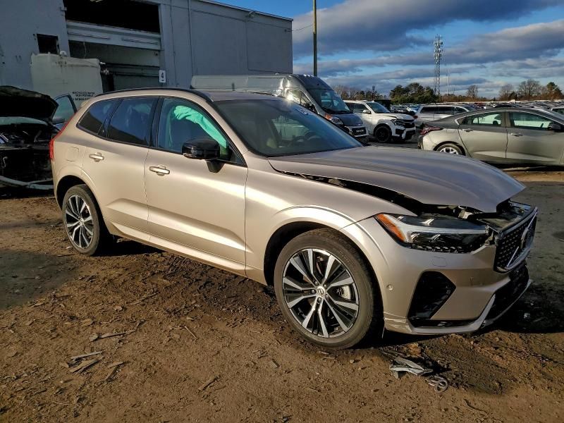 2023 Volvo Xc60 Plus