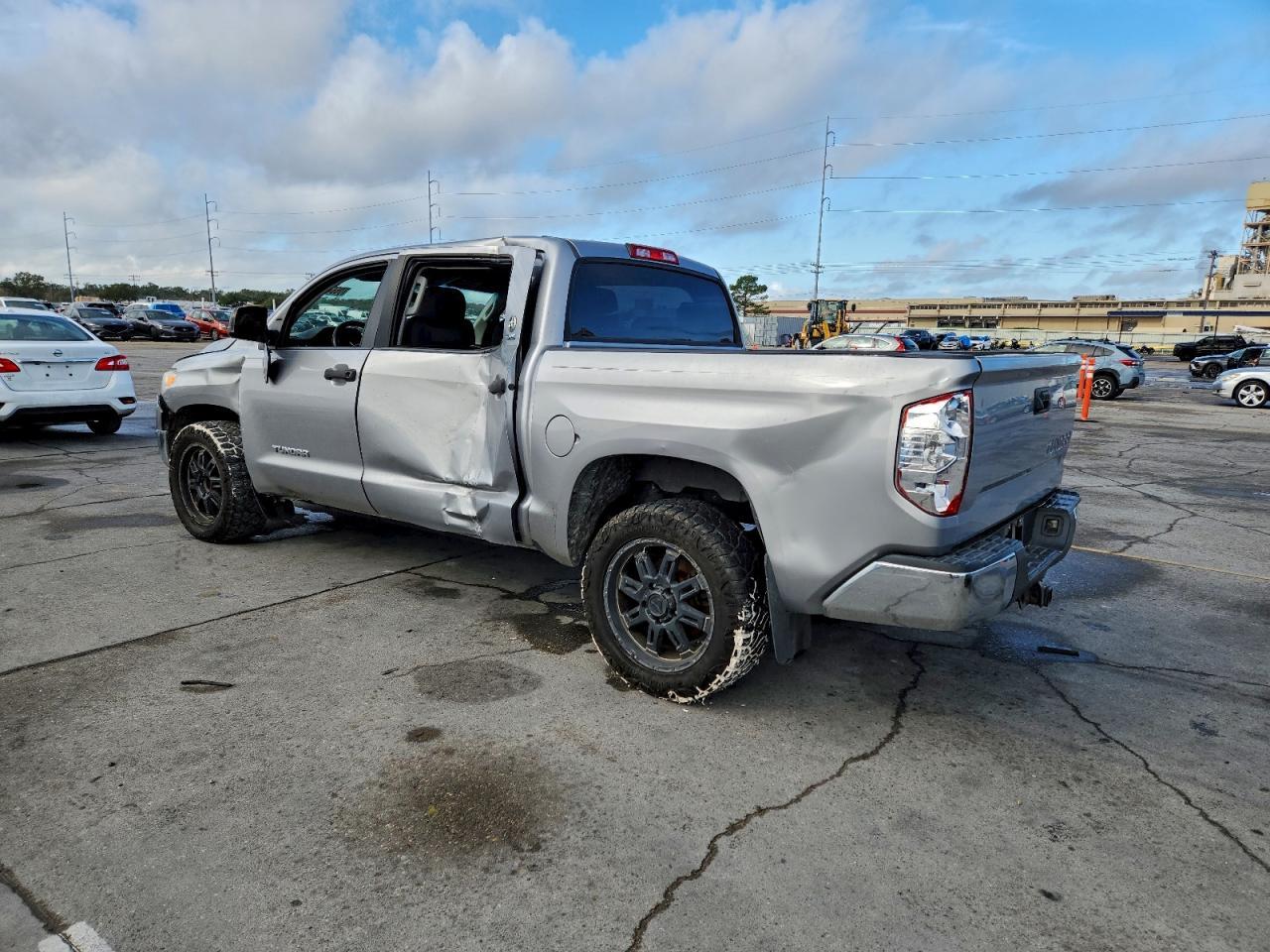 2015 Toyota Tundra SR5
