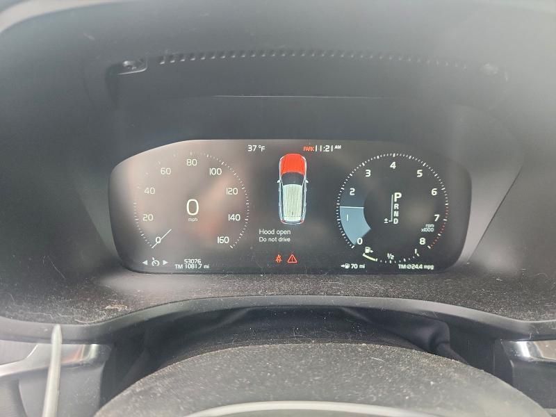 2020 Volvo V60 Cross Country T5 Momentum