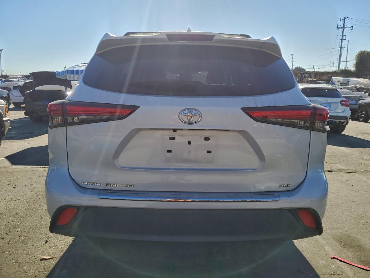 2023 Toyota Highlander l