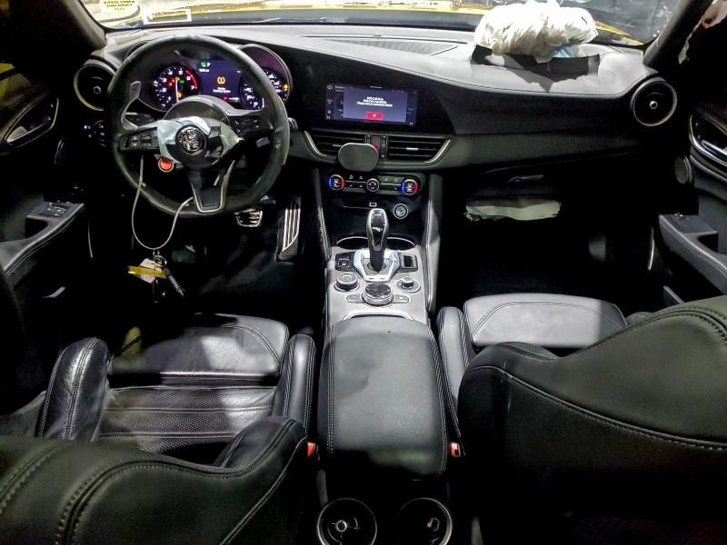 2022 Alfa Romeo Giulia Super