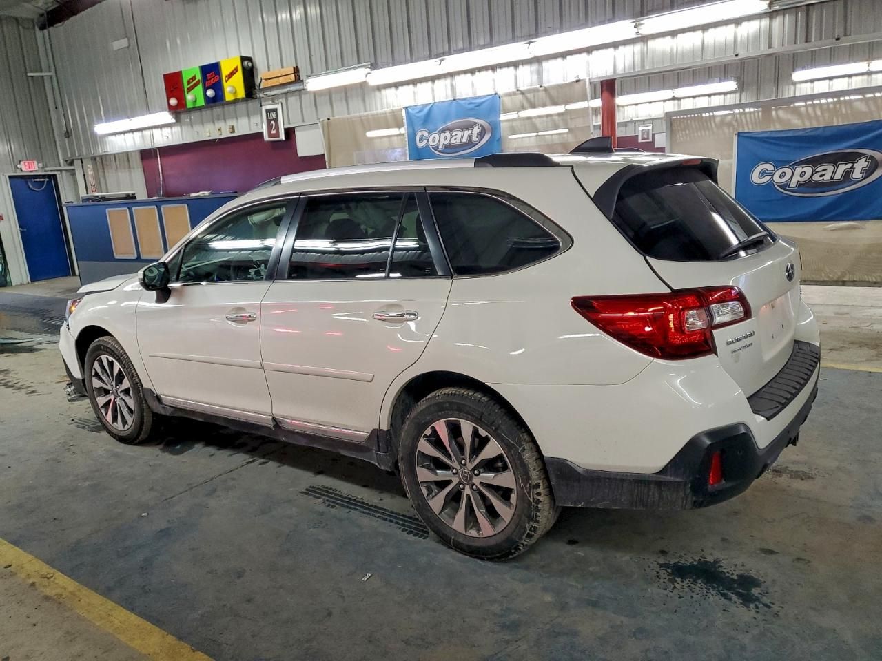 2018 Subaru Outback Touring
