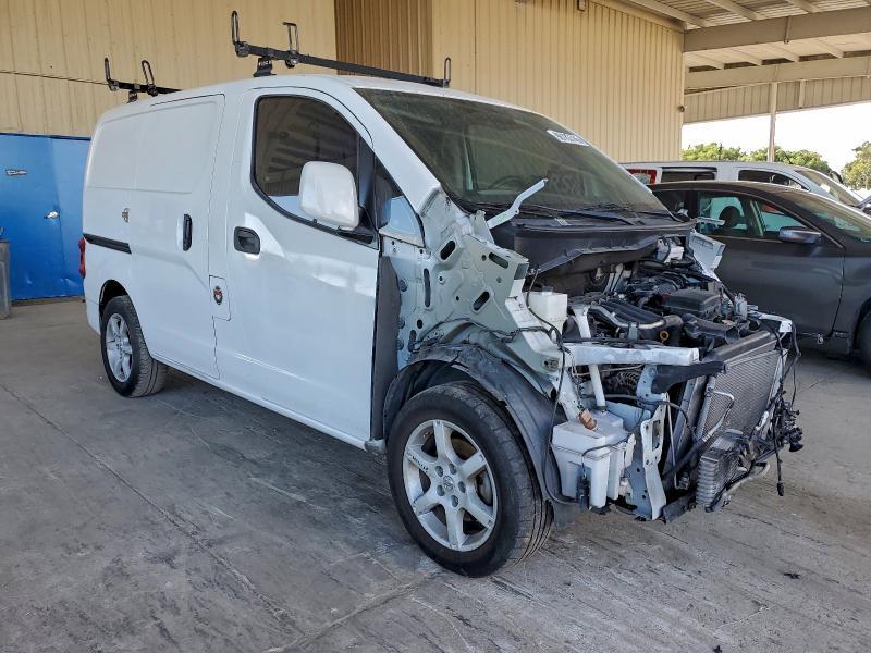 2020 Niss Nv200