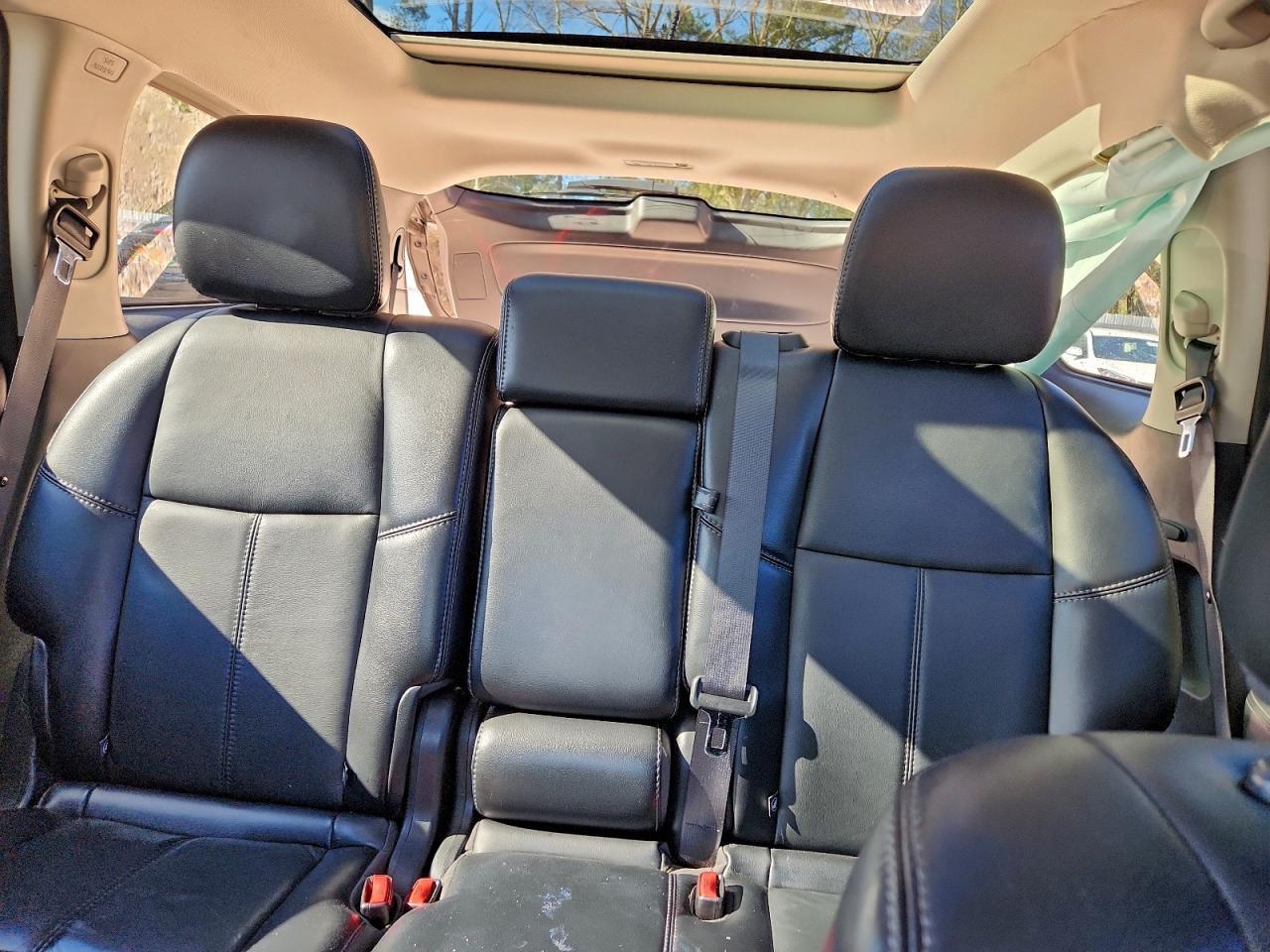 2017 Nissan Pathfinder s