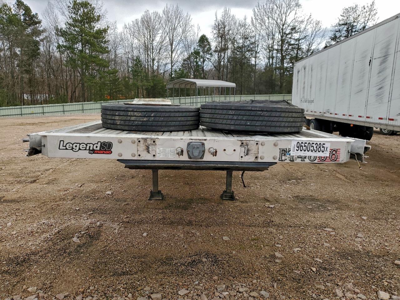 2019 Manac 10248C011L Flatbed Trailer