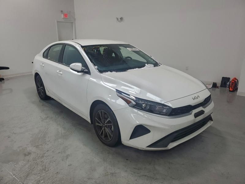 2024 KIA Forte lx