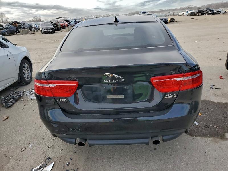 2017 Jaguar Xe Premium