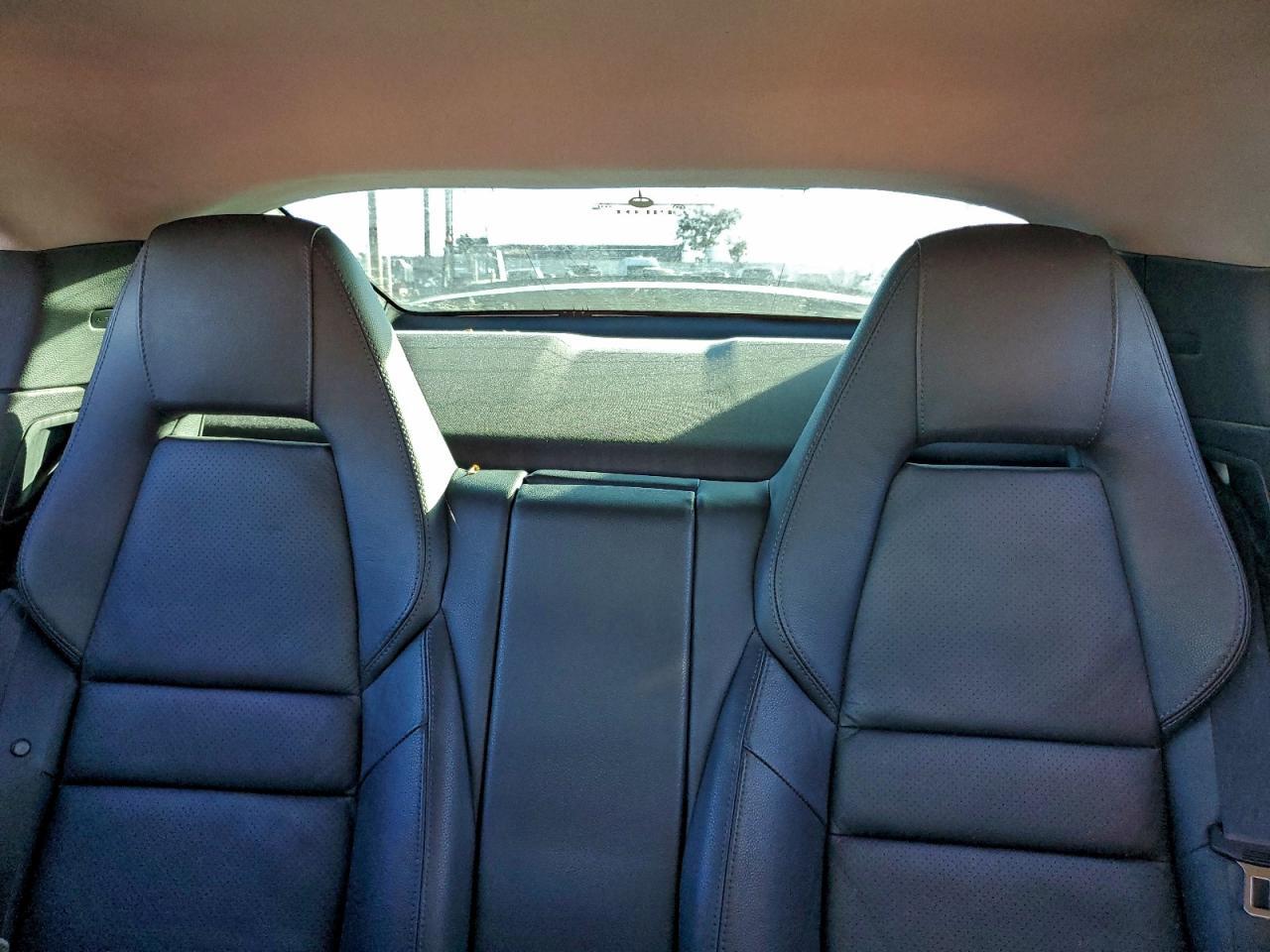 2011 Porsche Panamera 2