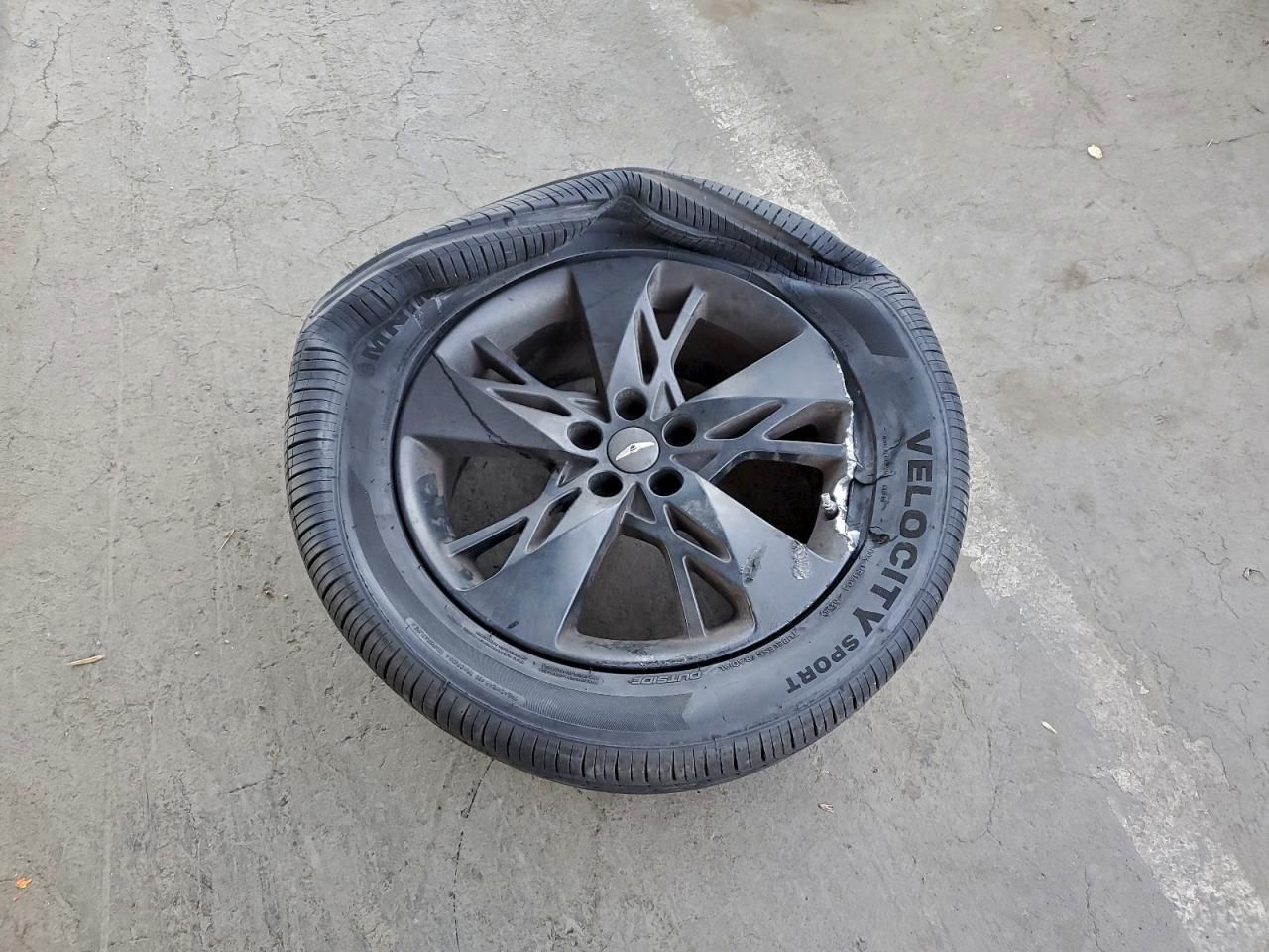 2022 Genesis Gv70 Base