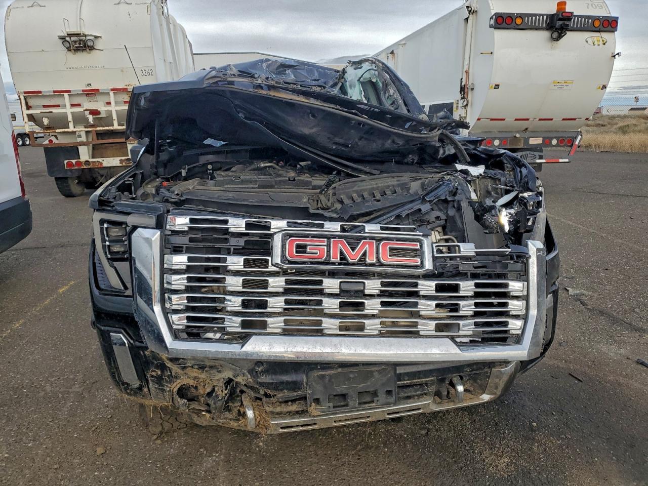 2024 GMC Sierra K3500 Denali