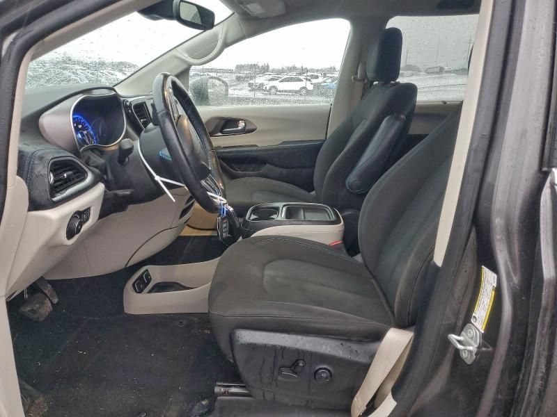 2021 Chrysler Pacifica Touring