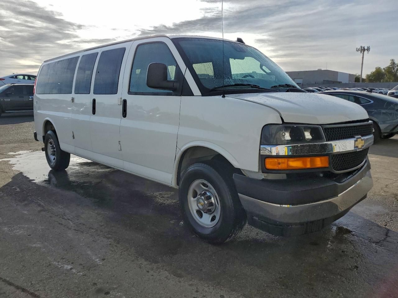 2024 Chevrolet Express G3500 LT