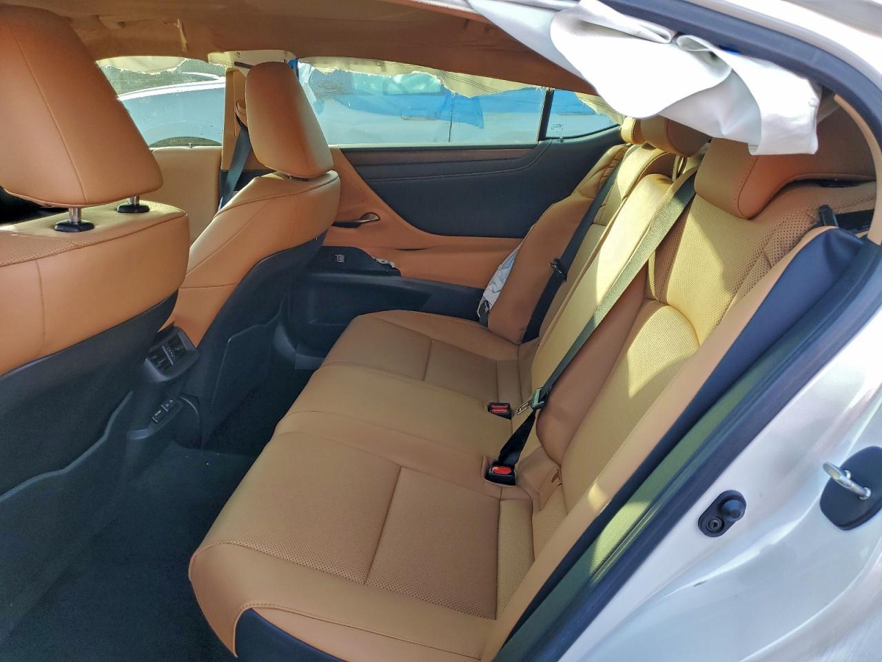 2025 Lexus Es 300h Base