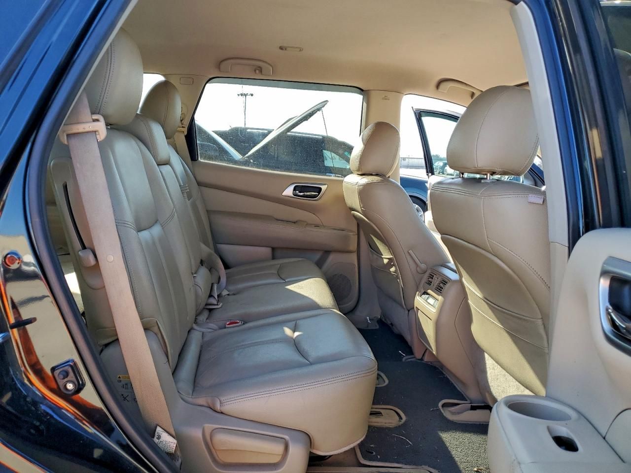 2015 Nissan Pathfinder s