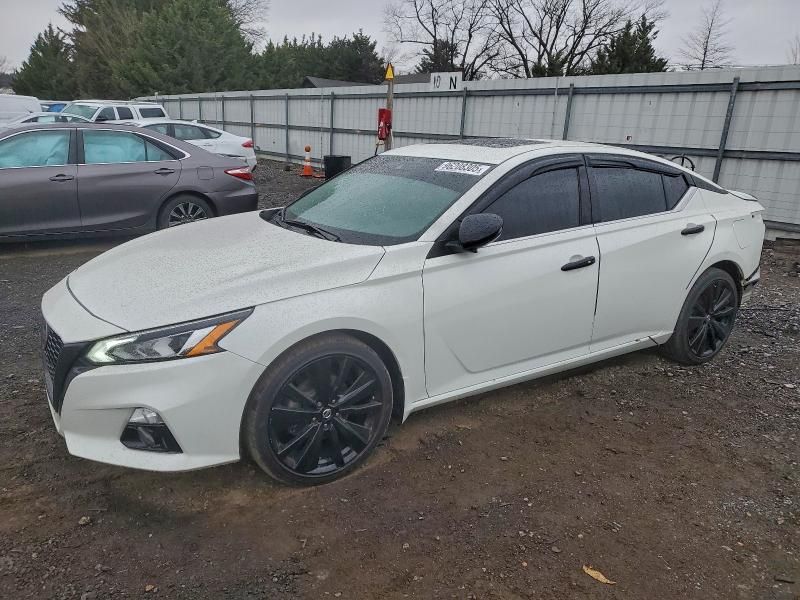 2022 Nissan Altima sr