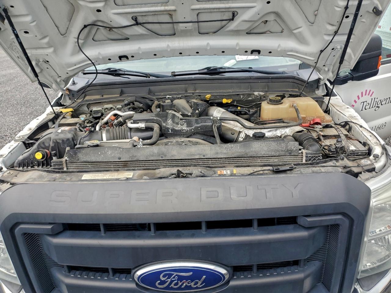 2016 Ford F450 Flatbed Truck