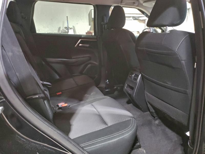 2024 Mitsubishi Outlander es