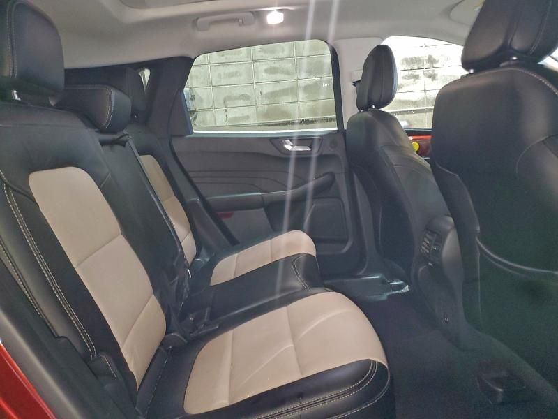 2021 Ford Escape Titanium