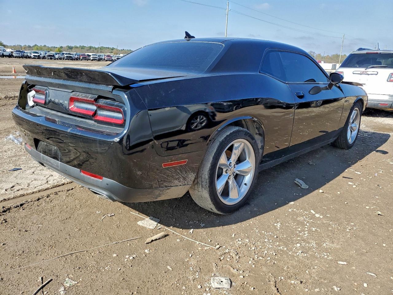 2016 Dodge Challenger sxt