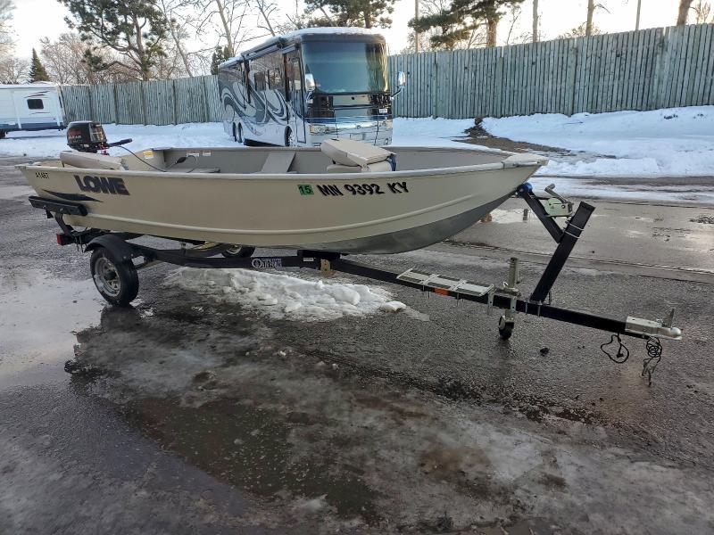 2010 Lowe Angler Boat