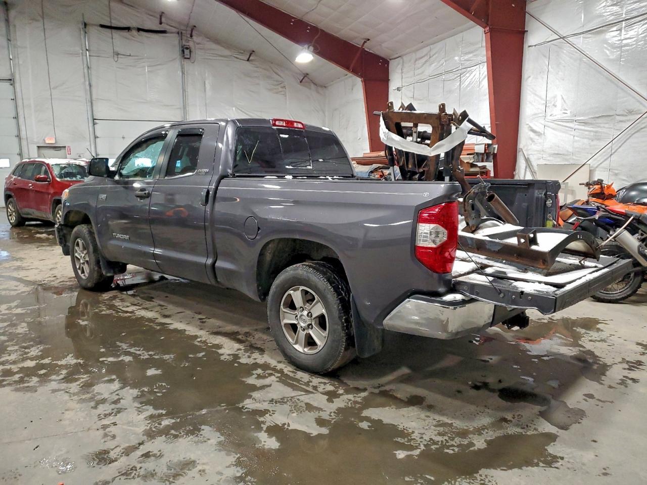 2017 Toyota Tundra Double Cab SR