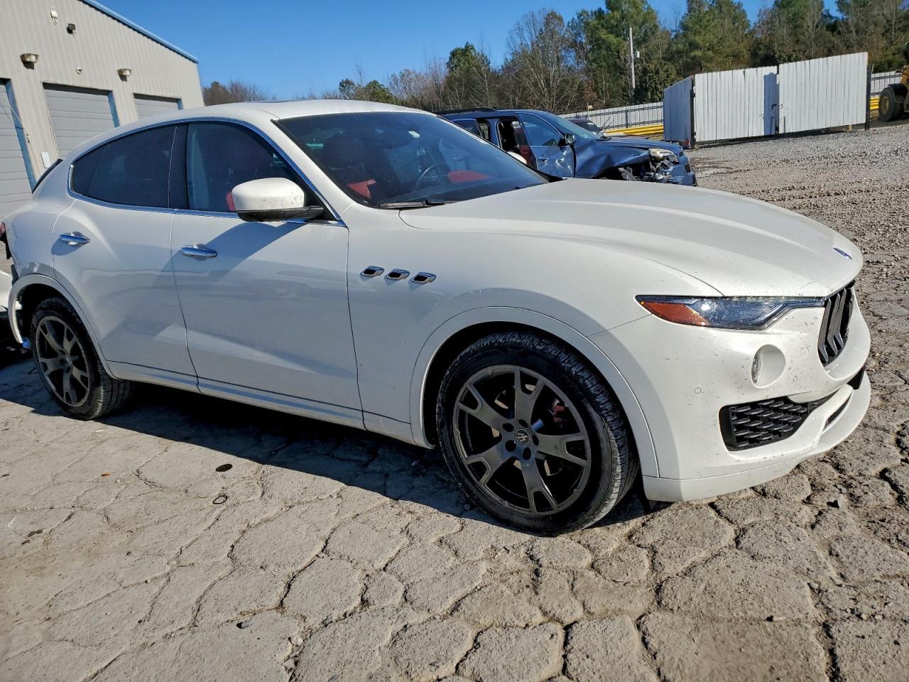 2020 Maserati Levante