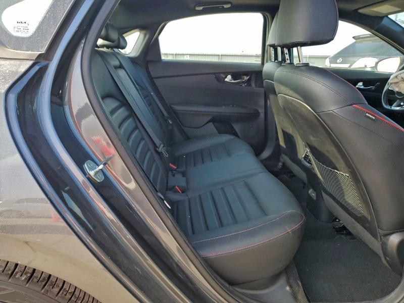 2022 KIA Forte gt