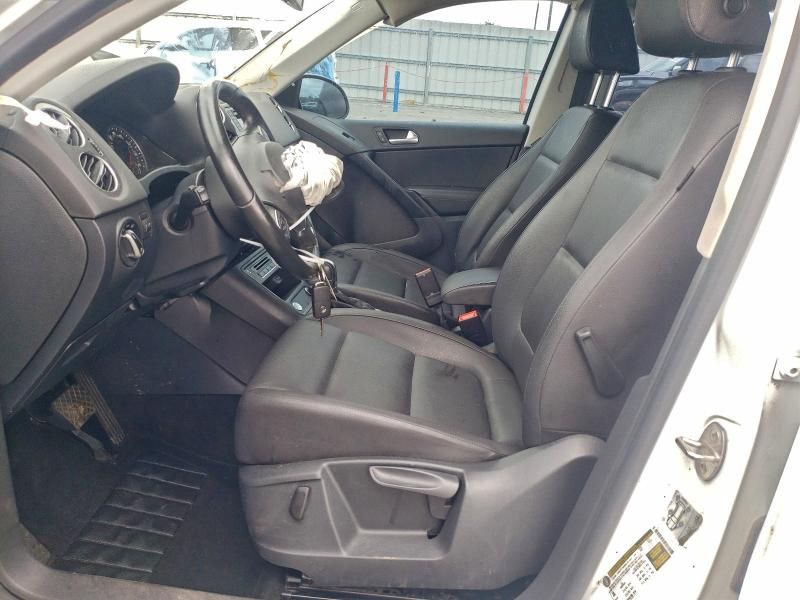 2016 Volkswagen Tiguan s