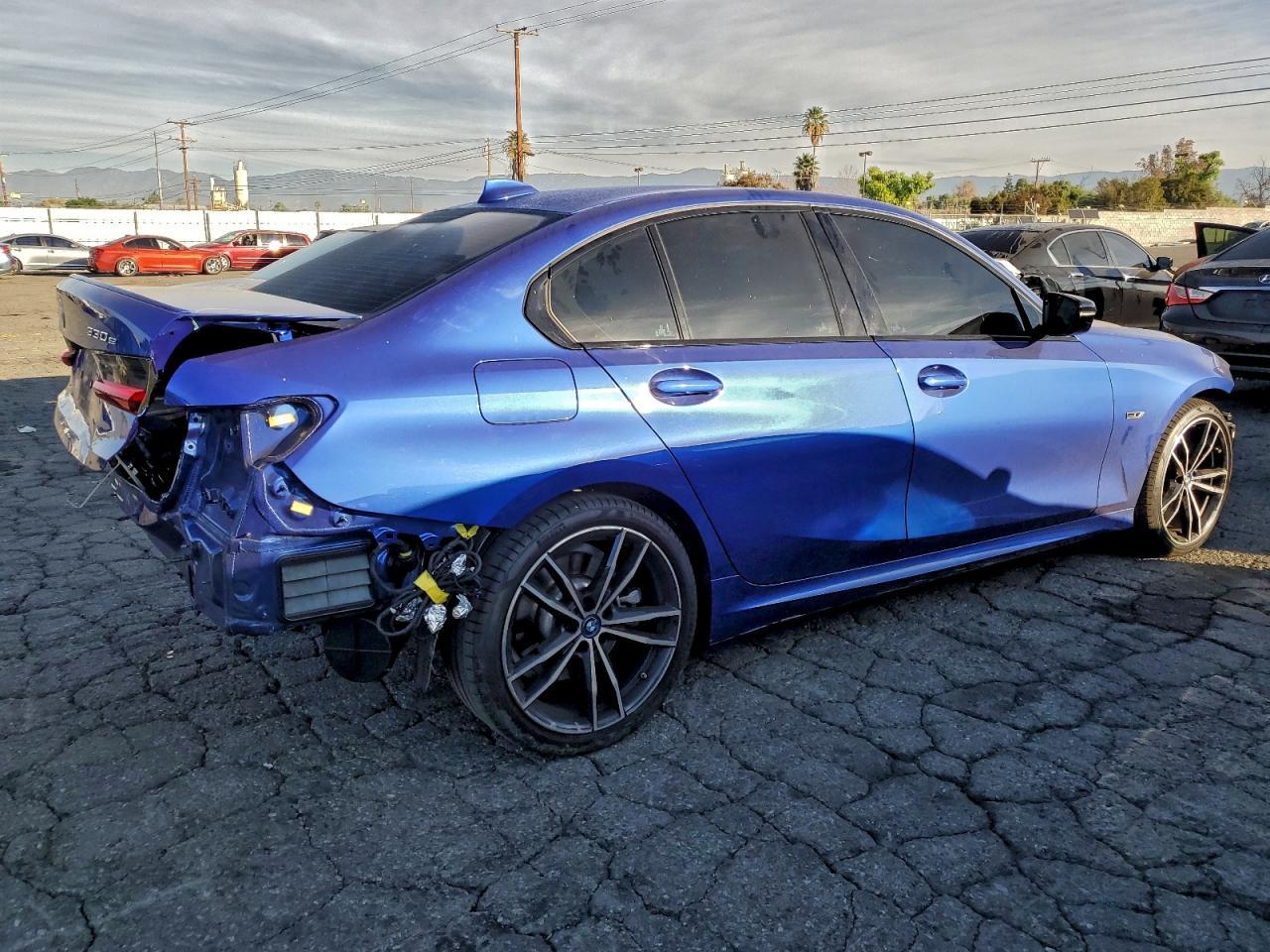 2022 BMW 330