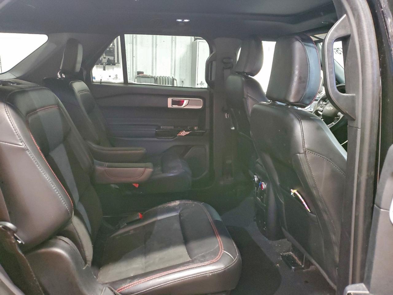 2022 Ford Explorer St-line