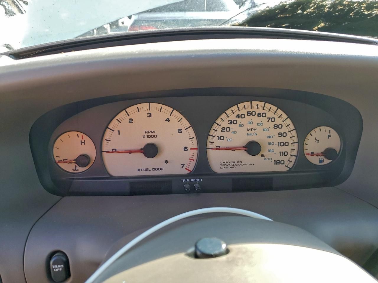 1999 Chrysler Town & Country Limited