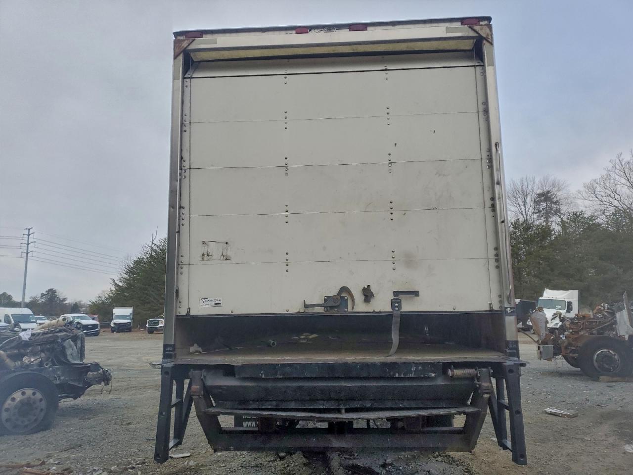 2019 Freigliner 2019 Freightliner Business Class M2 BOX Truck