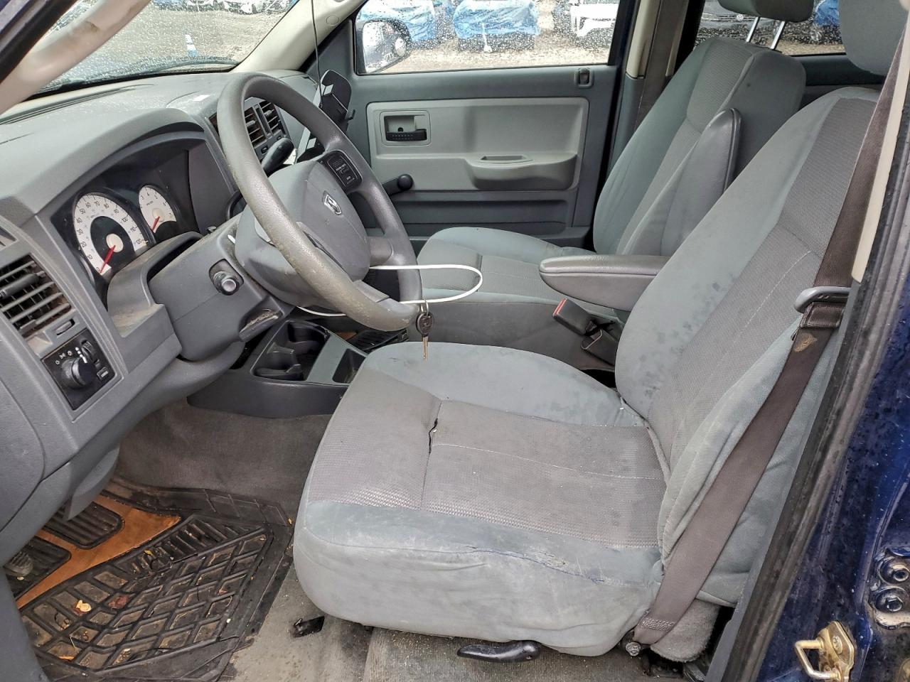 2005 Dodge Dakota Quattro
