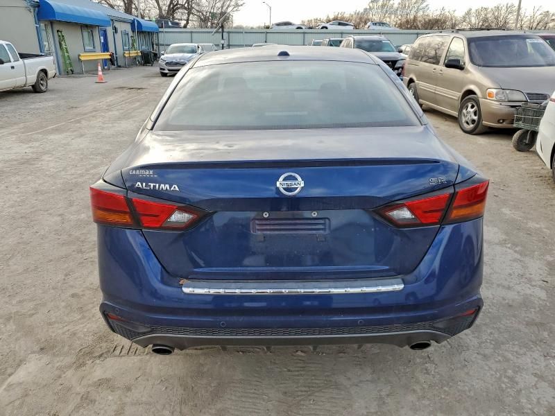 2022 Nissan Altima sr