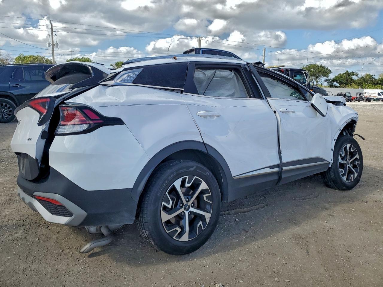 2023 KIA Sportage ex