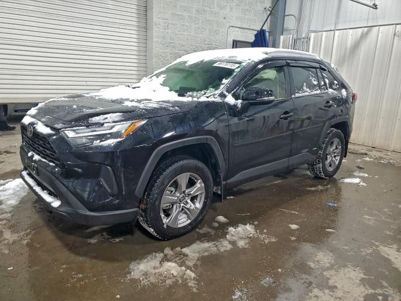 2025 Toyota Rav4 xle