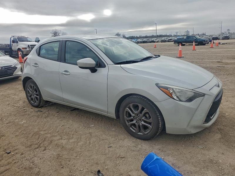 2020 Toyota Yaris le