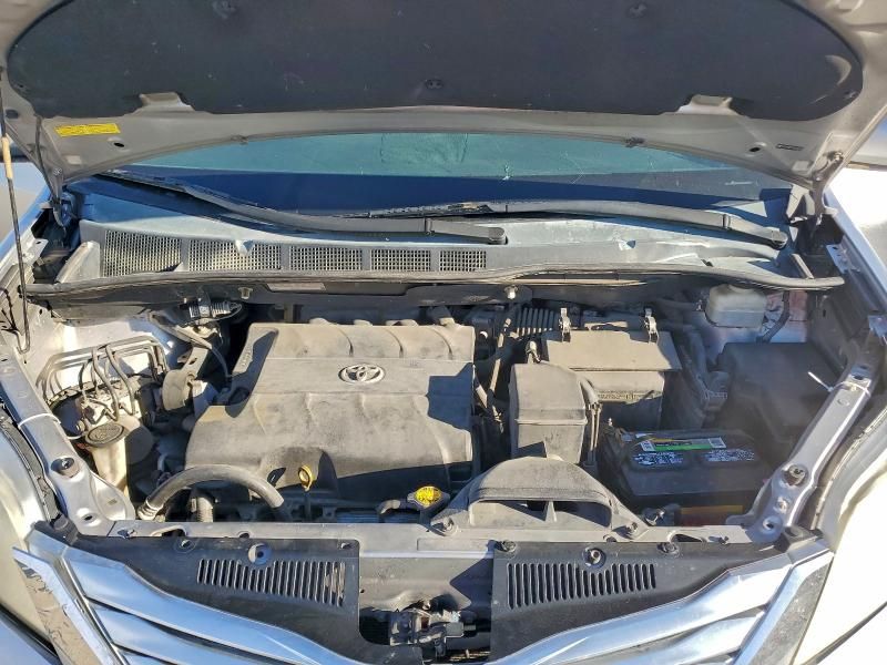 2011 Toyota Sienna xle