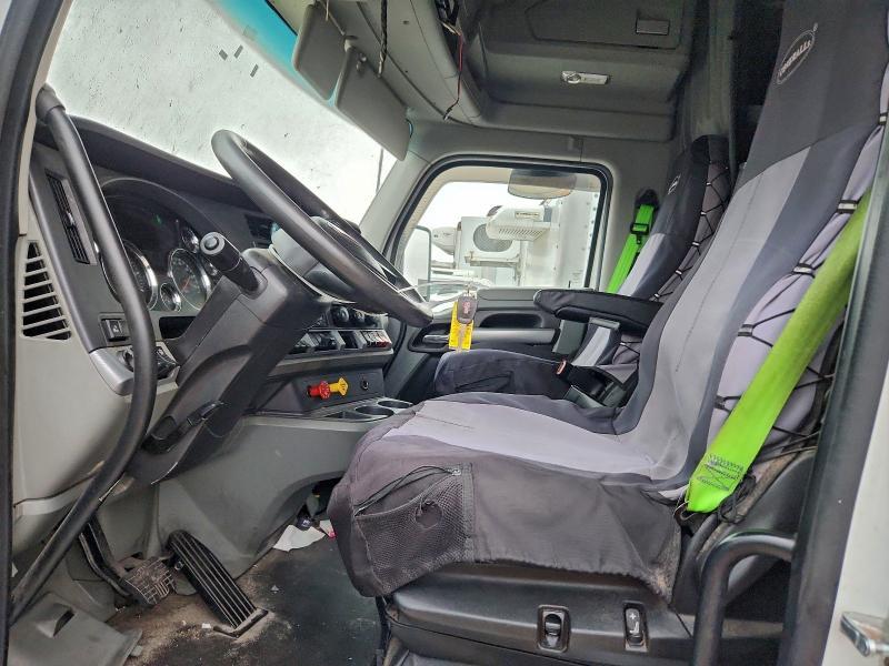 2020 Kenworth T680 Semi Truck