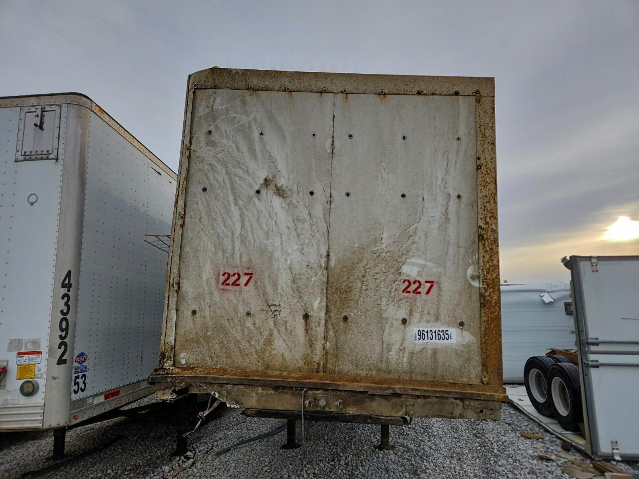 2017 Wilson Trailer 2016 Wilson CK-1080 Livestock Trailer