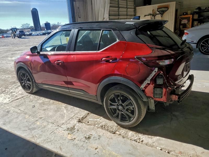 2023 Nissan Kicks sr