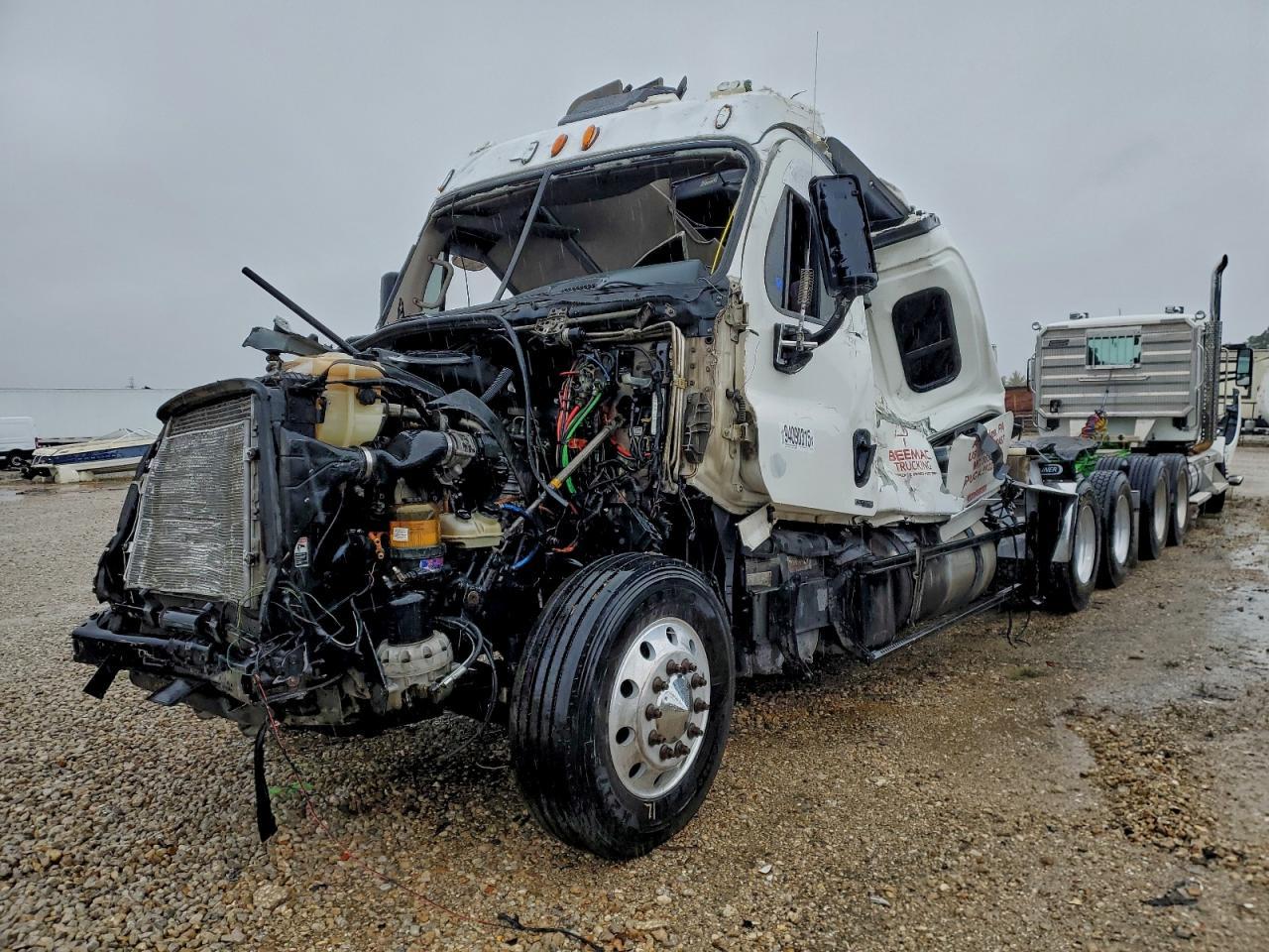 2016 Freightliner Cascadia 125 Semi Truck