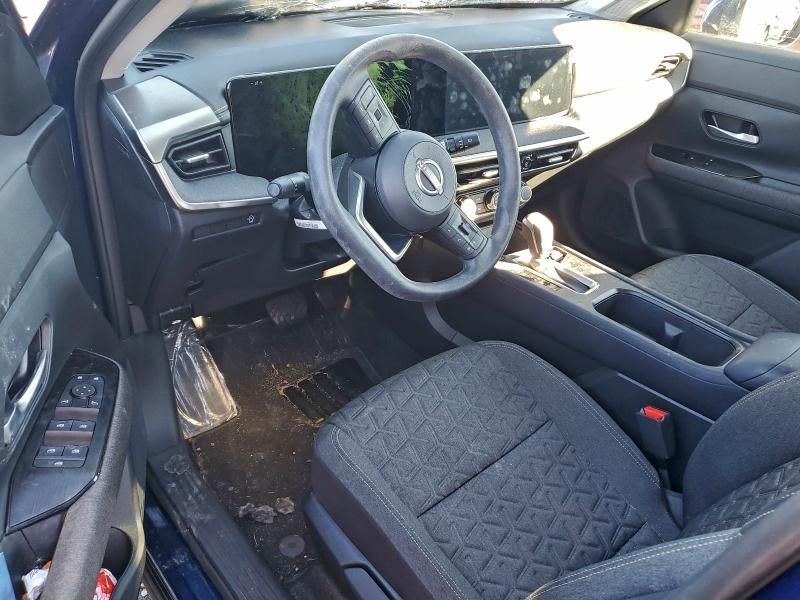 2025 Nissan Kicks sv