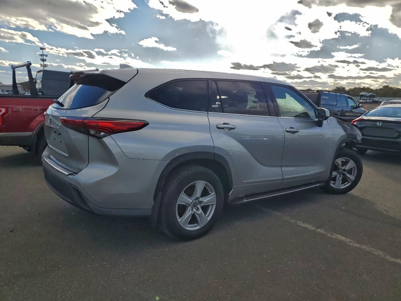 2020 Toyota Highlander l