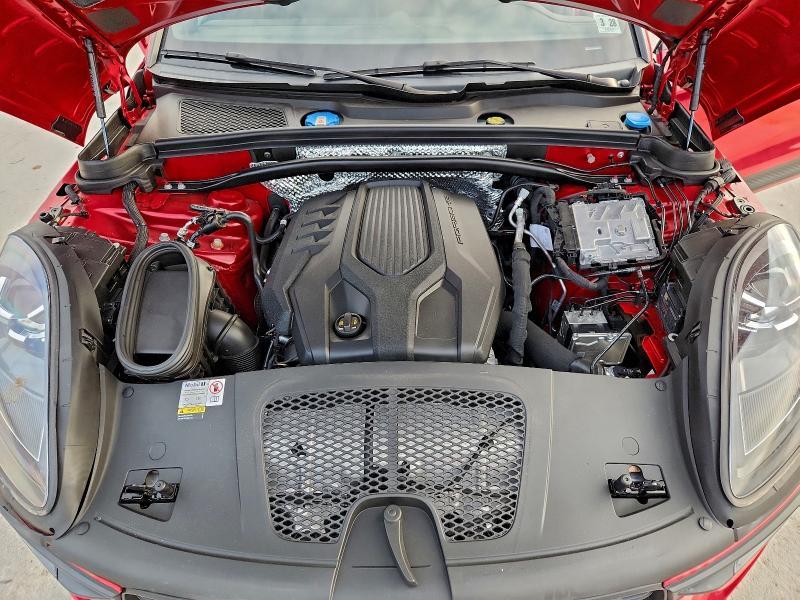 2023 Porsche Macan Base