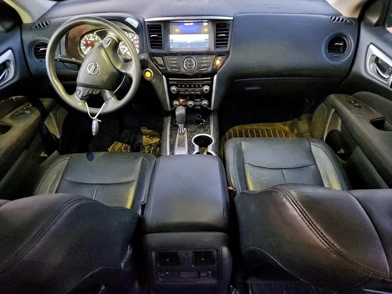 2017 Nissan Pathfinder s