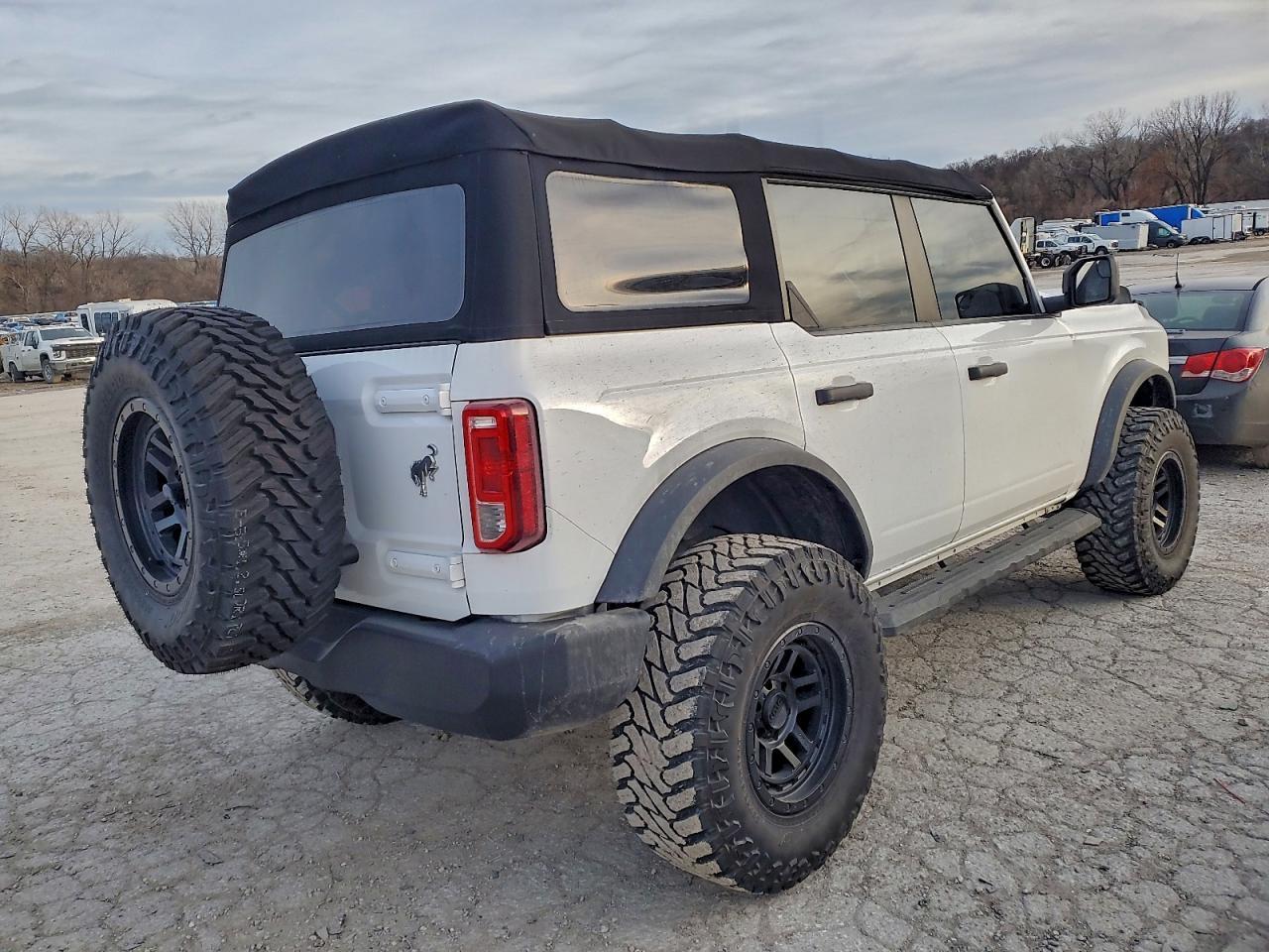 2022 Ford Bronco Base
